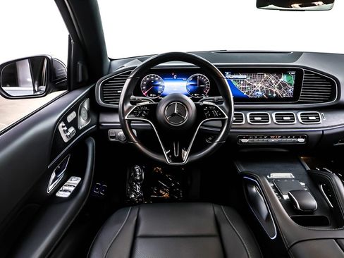 Certified 2025 Mercedes-Benz GLE 450e 4MATIC w/ Winter Package image 6