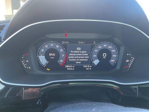 Used 2025 Audi Q3 2.0T Premium image 12