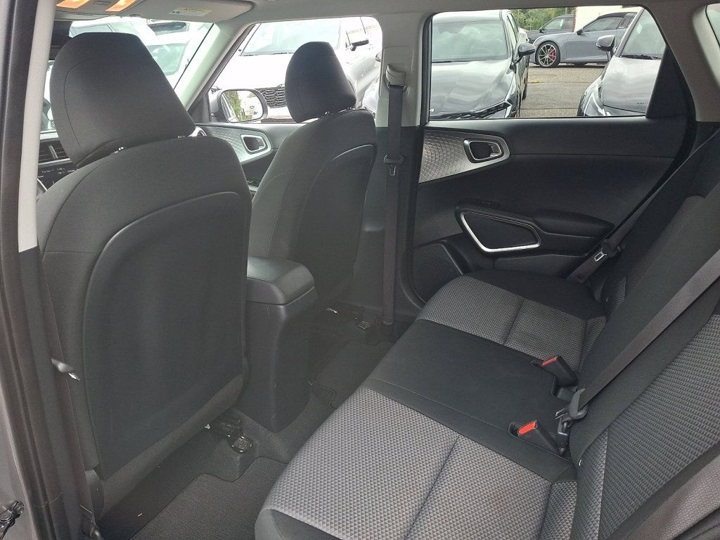 Used 2024 Kia Soul LX w/ Option Group 015 FWD image 26
