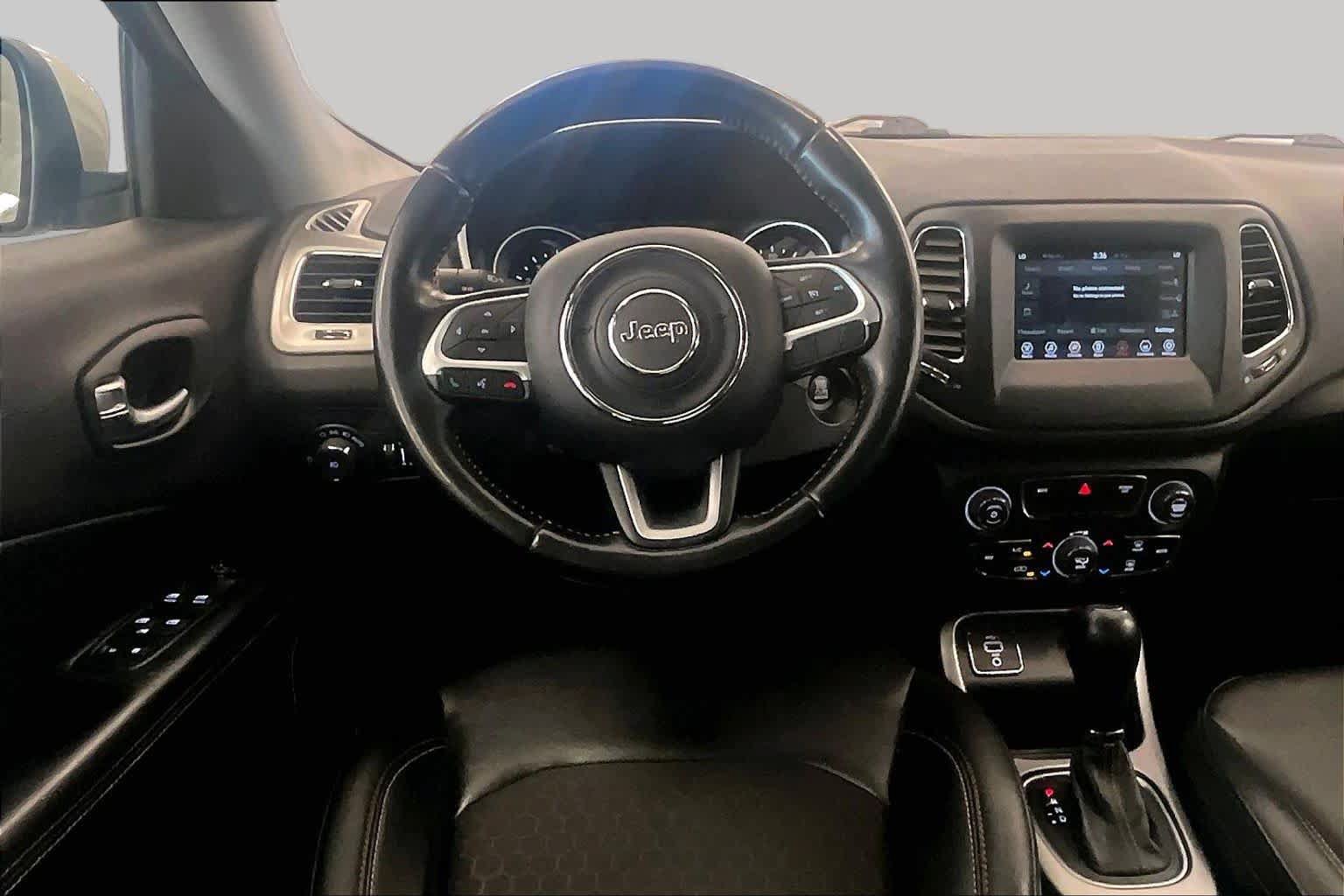 Used 2020 Jeep Compass Latitude FWD image 5