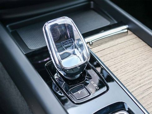 New 2026 Volvo XC60 B5 Plus w/ Protection Package Premier image 21