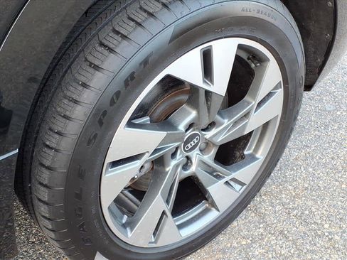 Used 2021 Audi e-tron Premium Plus w/ Premium Plus Package image 23