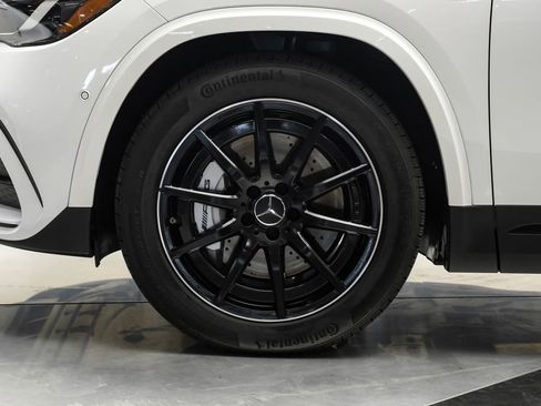 Used 2025 Mercedes-Benz GLA 35 AMG 4MATIC w/ Exclusive Trim Package image 53