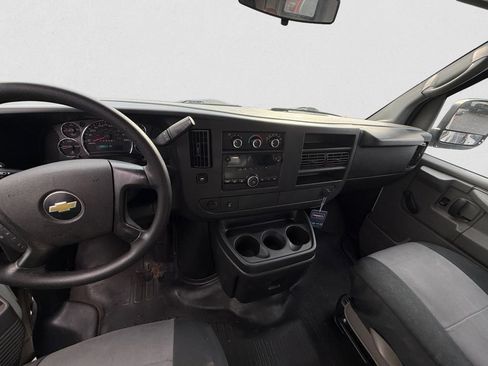 Used 2013 Chevrolet Express 2500 RWD image 7