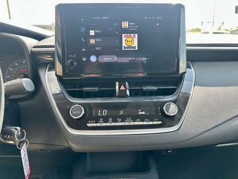 Used 2023 Toyota Corolla LE image 16