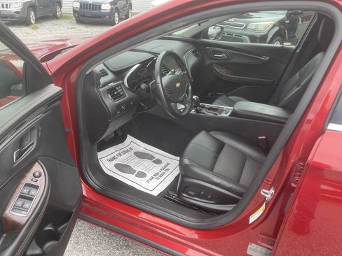 Used 2015 Chevrolet Impala LT FWD image 9