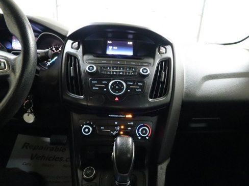 Used 2016 Ford Focus S image 12