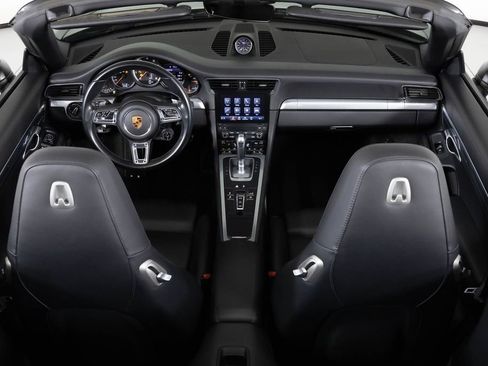 Used 2019 Porsche 911 Turbo image 22