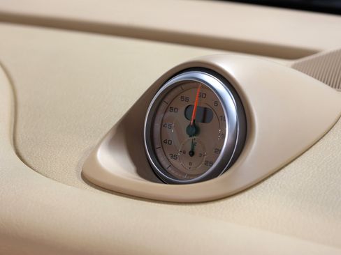 Used 2011 Porsche 911 Cabriolet image 61
