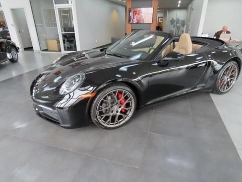Used 2022 Porsche 911 Carrera 4 AWD/4WD image 15