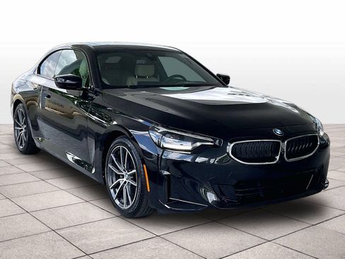 Used 2023 BMW 230i Coupe w/ Convenience Package RWD image 2
