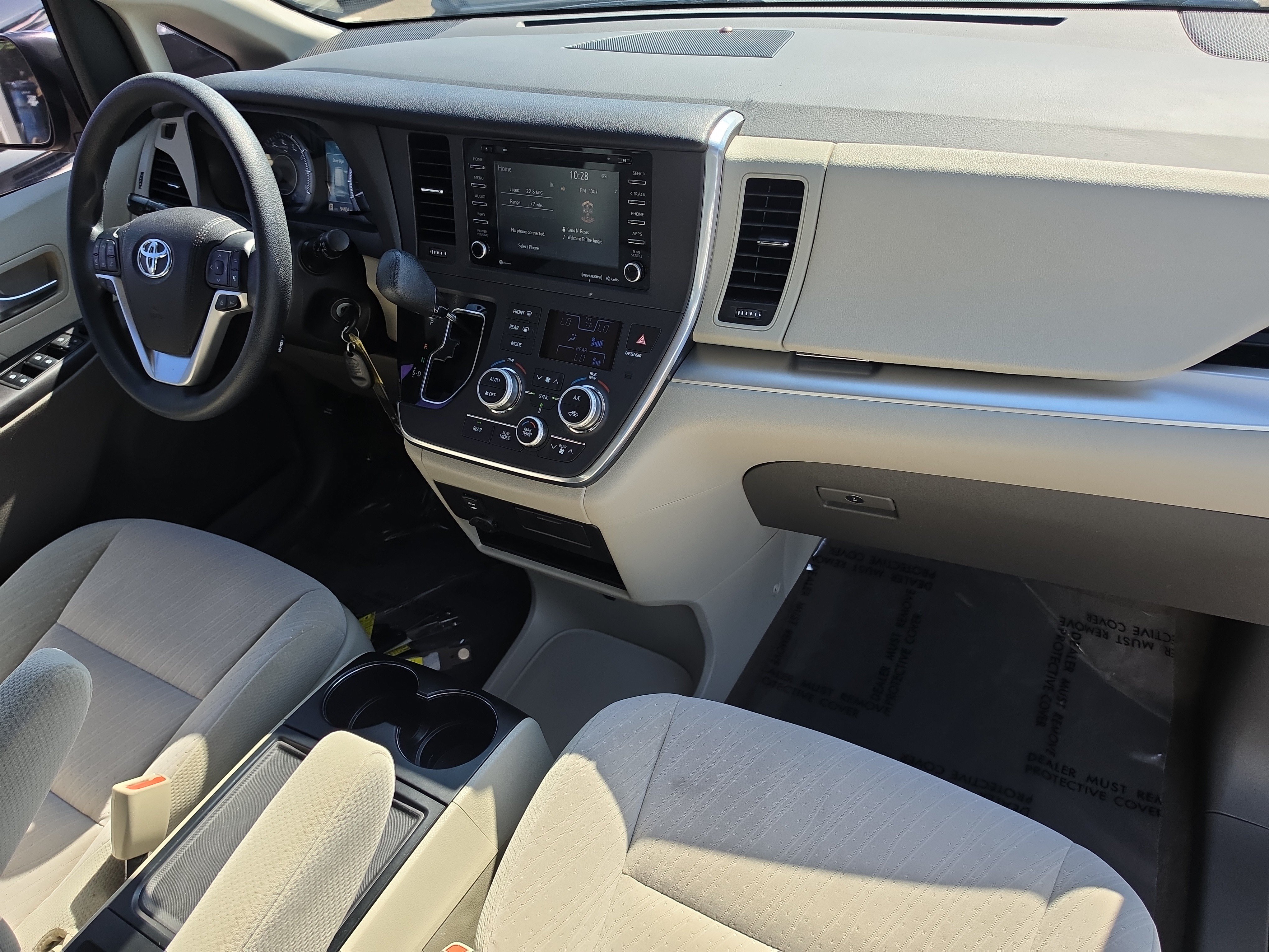 Used 2018 Toyota Sienna LE FWD image 11
