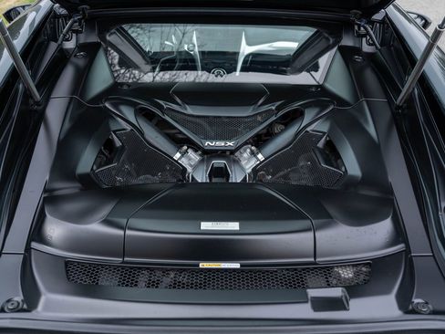 Used 2017 Acura NSX image 15