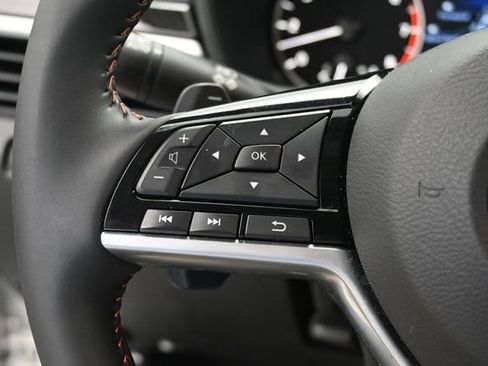 Used 2025 Nissan Altima 2.5 SR w/ SR Premium Package AWD/4WD image 33