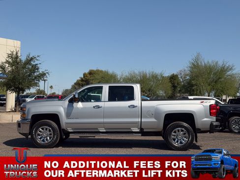 Used 2019 Chevrolet Silverado 2500 LTZ w/ Duramax Plus Package AWD/4WD image 10