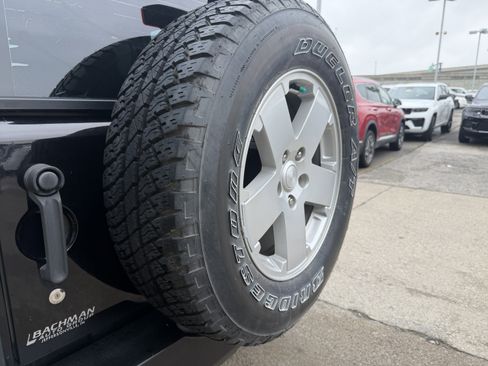 Used 2010 Jeep Wrangler Sahara AWD/4WD image 8