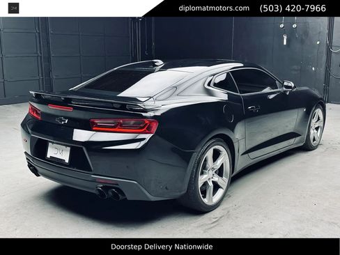 Used 2018 Chevrolet Camaro SS RWD image 55