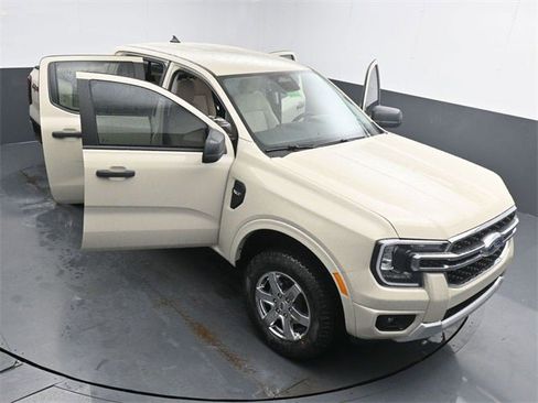 New 2025 Ford Ranger XLT w/ Chrome Accent Package image 32