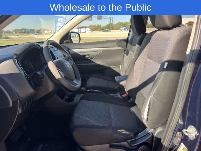 Used 2014 Mitsubishi Outlander ES FWD image 11