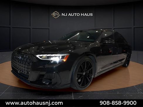 Used 2022 Audi S8 w/ S8 Executive Package AWD/4WD image 3