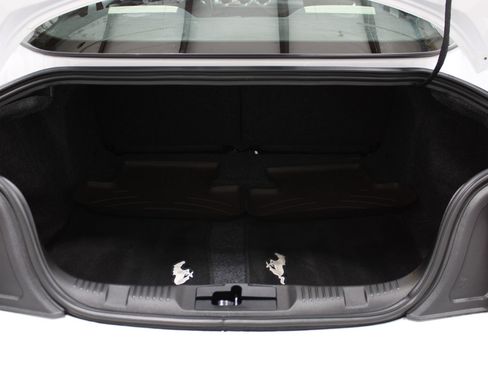 Used 2021 Ford Mustang GT RWD image 17