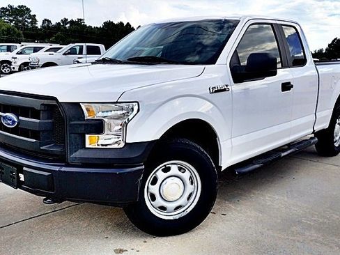 Used 2017 Ford F150 XL w/ Equipment Group 101A Mid image 1