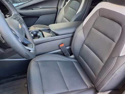 New 2026 Chevrolet Blazer EV LT image 2