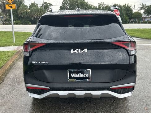 Certified 2023 Kia Sportage EX image 7