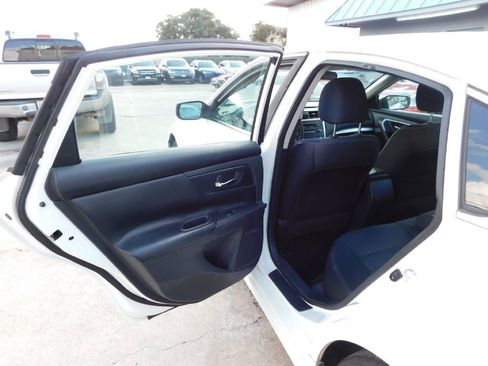 Used 2017 Nissan Altima 2.5 image 18