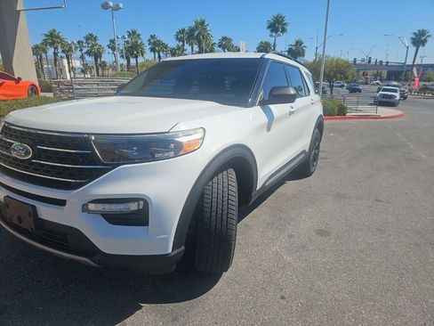 Used 2020 Ford Explorer XLT w/ Equipment Group 202A AWD/4WD image 2