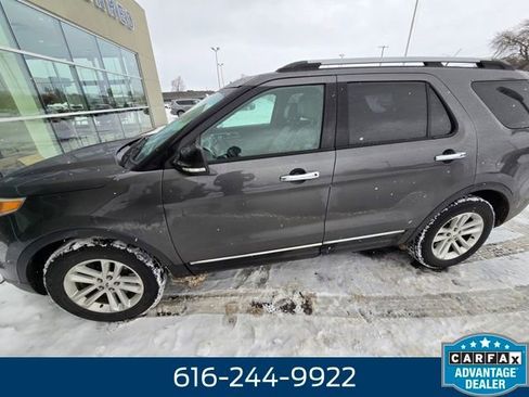 Used 2015 Ford Explorer XLT w/ Equipment Group 202A image 6