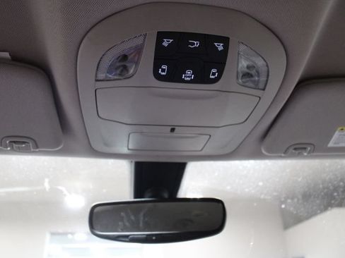 Used 2021 Chrysler Voyager Lxi FWD image 37