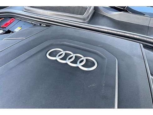 Used 2020 Audi Q8 Premium Plus w/ Premium Plus Package image 34