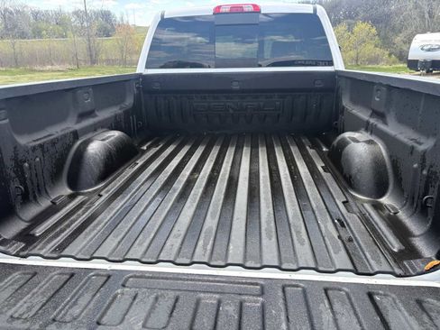 Used 2019 GMC Sierra 2500 Denali w/ Duramax Plus Package AWD/4WD image 27