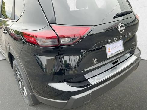 New 2026 Nissan Rogue SV w/ Cold Weather Package AWD/4WD image 30