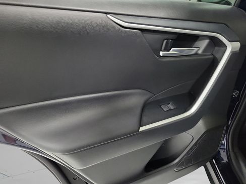 Certified 2025 Toyota RAV4 XLE AWD/4WD image 9