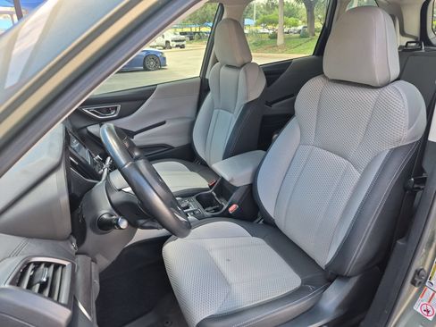 Used 2020 Subaru Forester Premium AWD/4WD image 13