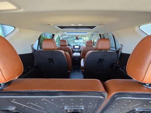 Used 2021 Chevrolet Traverse High Country w/ LPO, Floor Liner Package AWD/4WD image 30