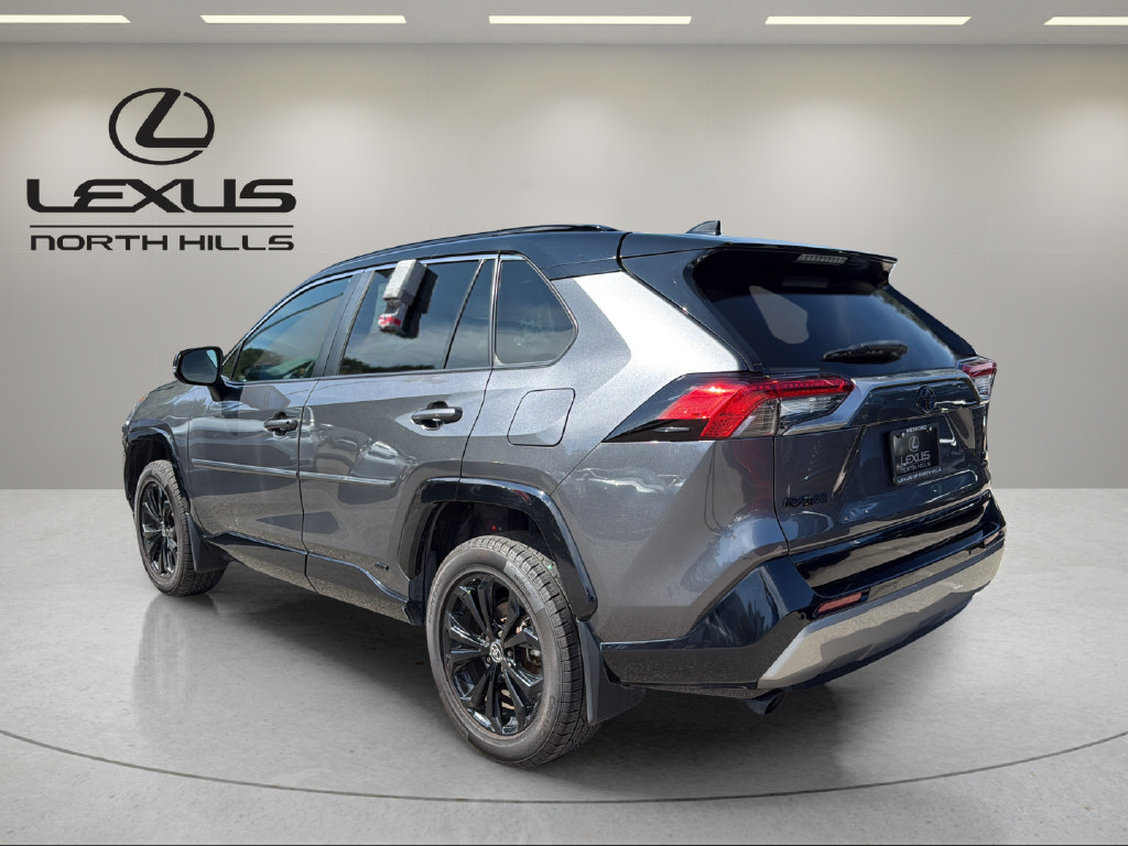 Used 2024 Toyota RAV4 XSE w/ Advanced Technology Package AWD/4WD image 8