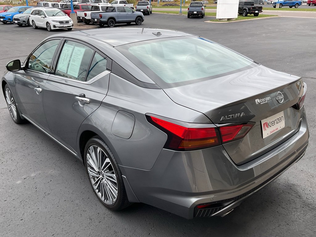 Used 2024 Nissan Altima 2.5 SL AWD/4WD image 7