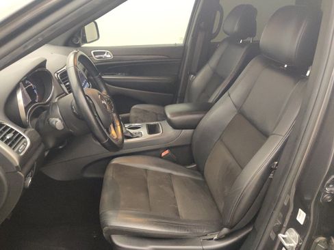 Used 2020 Jeep Grand Cherokee Altitude RWD image 17
