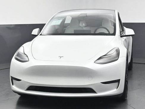 Used 2023 Tesla Model Y Performance AWD/4WD image 6
