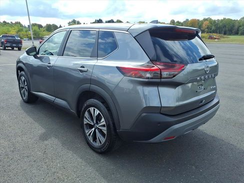 Used 2023 Nissan Rogue SV image 7