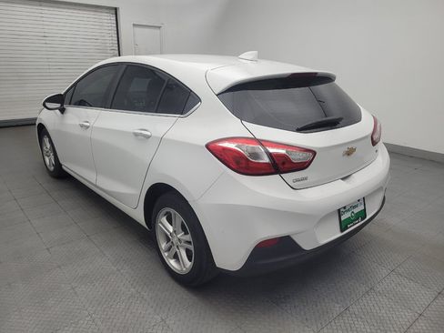 Used 2018 Chevrolet Cruze LT w/ Convenience Package FWD image 5