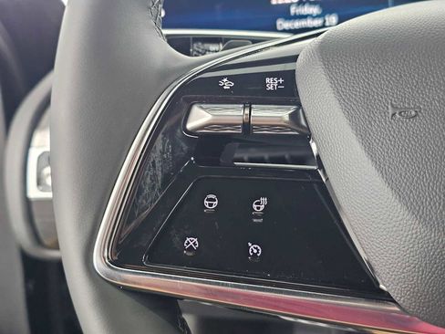 New 2026 Cadillac Lyriq Sport image 27