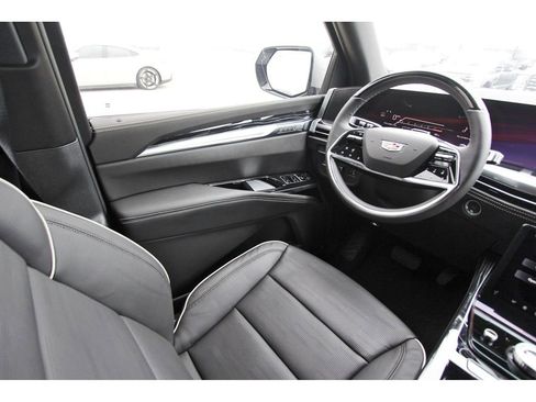 New 2026 Cadillac Escalade ESV Sport AWD/4WD image 8