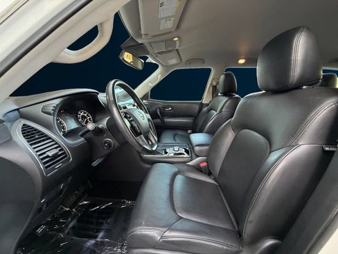 Used 2022 Nissan Armada SV w/ SV Appearance Package RWD image 10
