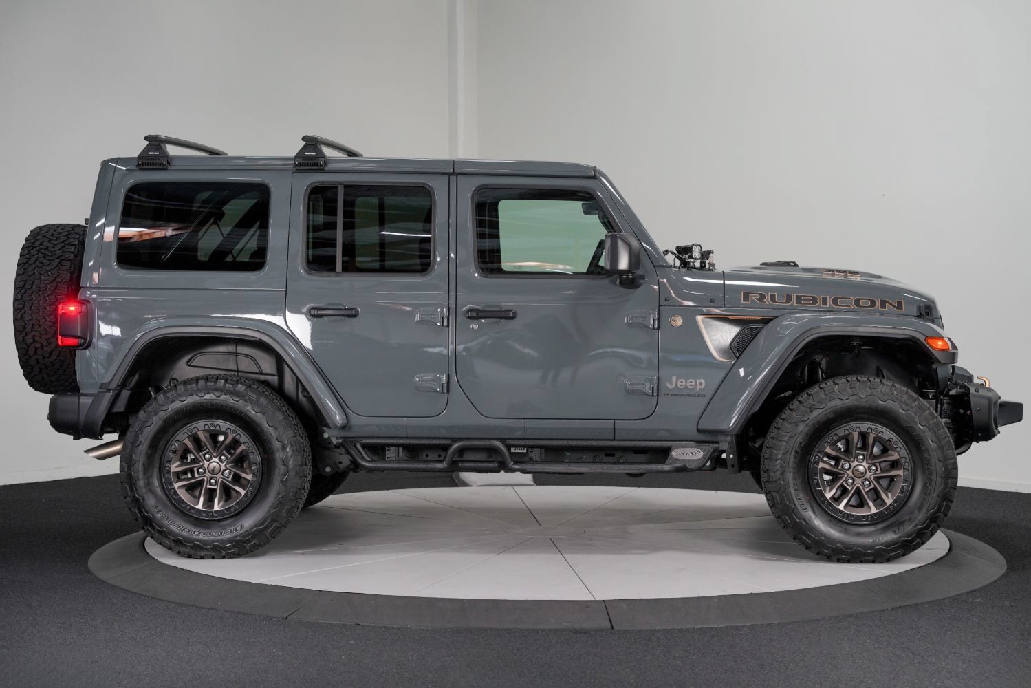 Used 2025 Jeep Wrangler Unlimited Rubicon 392 AWD/4WD image 9