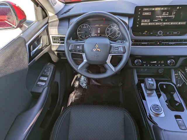 New 2026 Mitsubishi Outlander ES FWD image 16