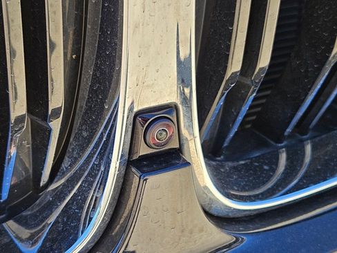 Used 2021 BMW X5 M w/ Executive Package image 4